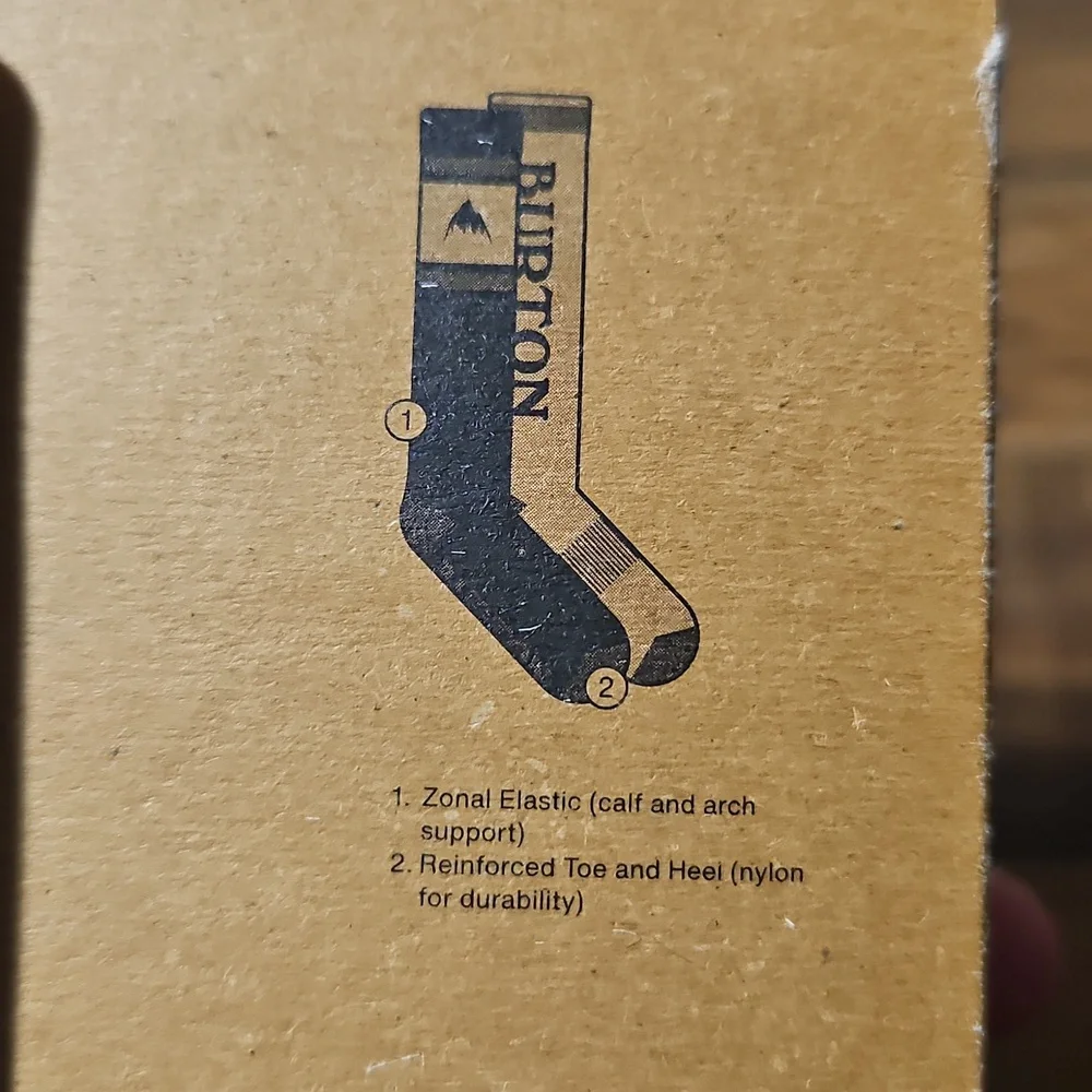 Burton Youth Weekend Midweight Socks: 2 Pack: PINK/PURPLE: NEW IN PACK: SIZE M/L